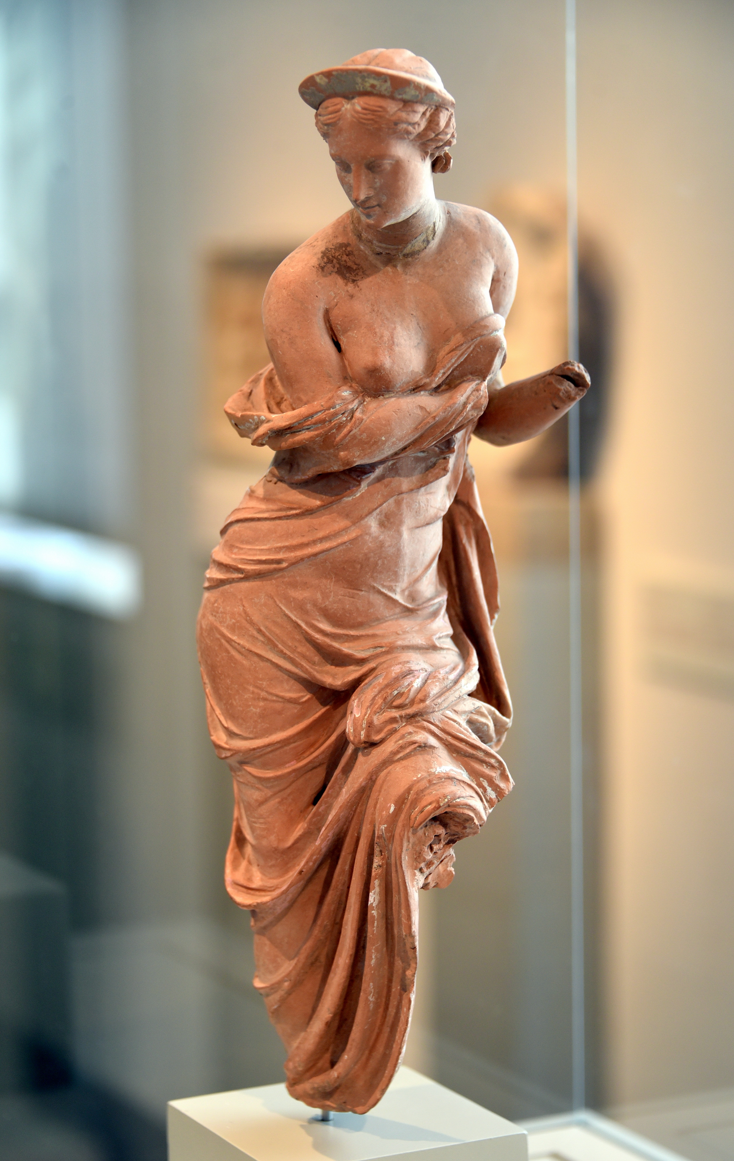 ancient greek statues of aphrodite