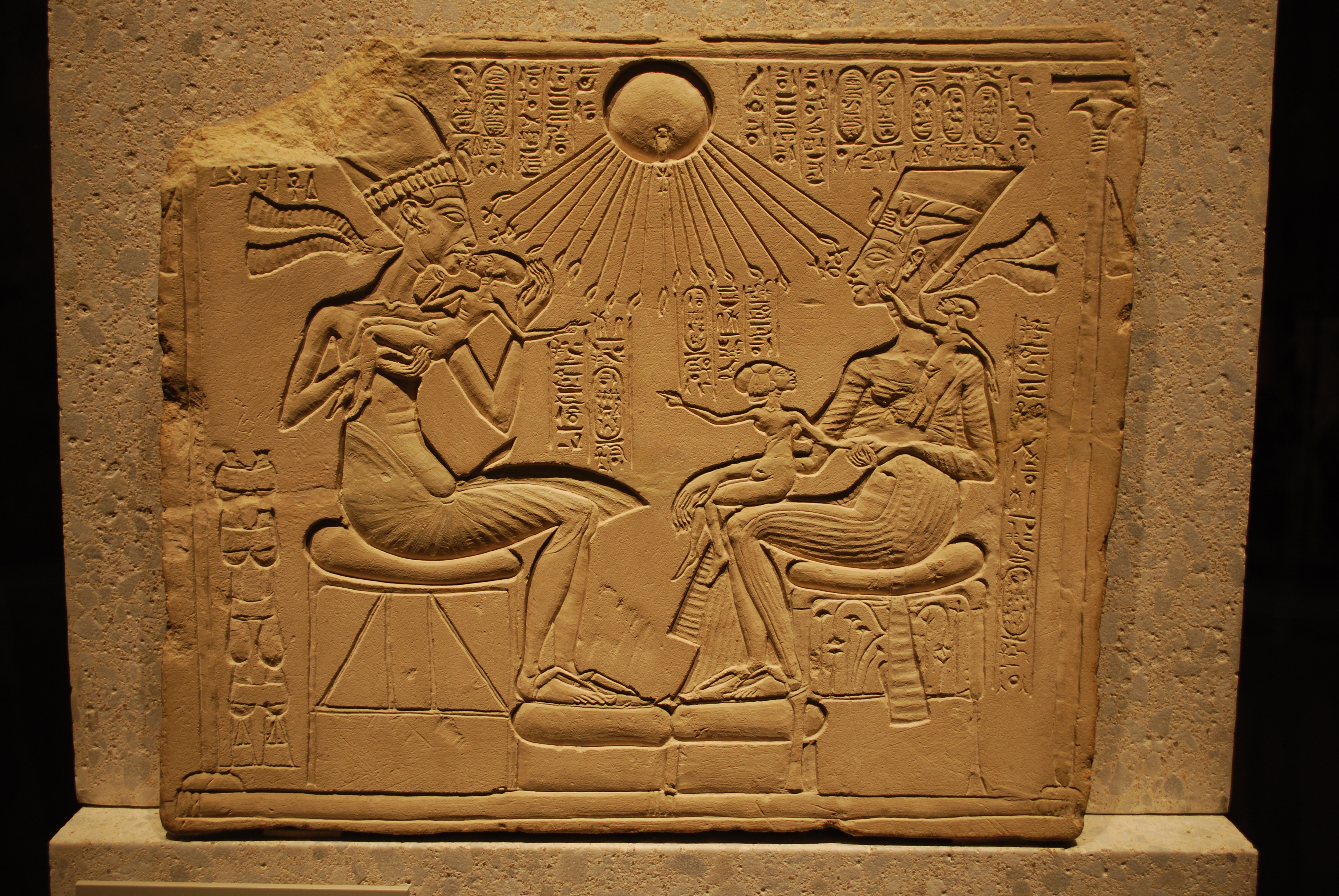 akhenaten and his family