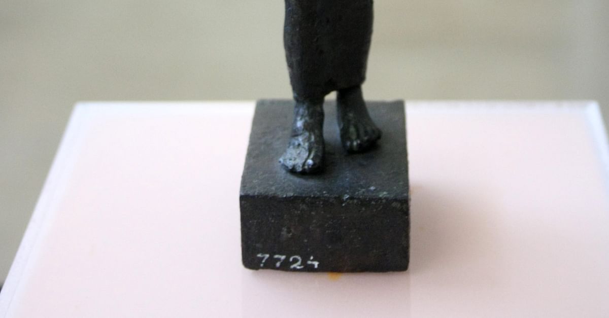 Bronze Aulos Player Figurine (Illustration) - World History Encyclopedia