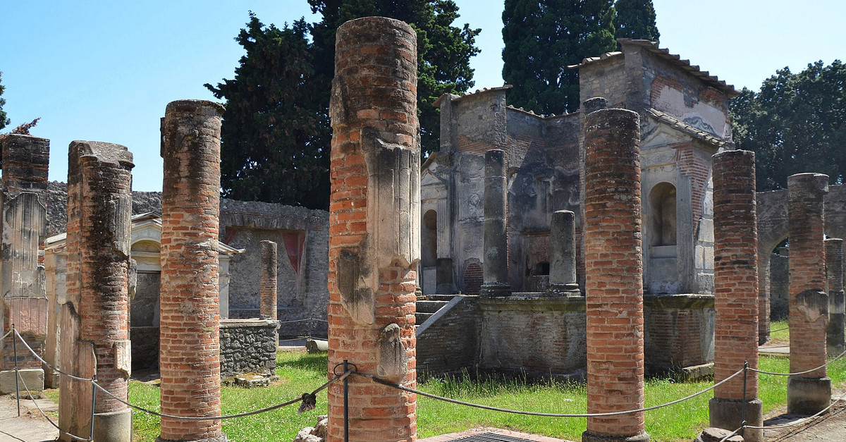 The Temple of Isis in Pompeii (Illustration) - World History Encyclopedia