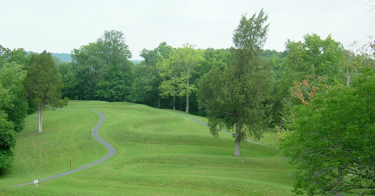 Serpent Mound (Illustration) - World History Encyclopedia