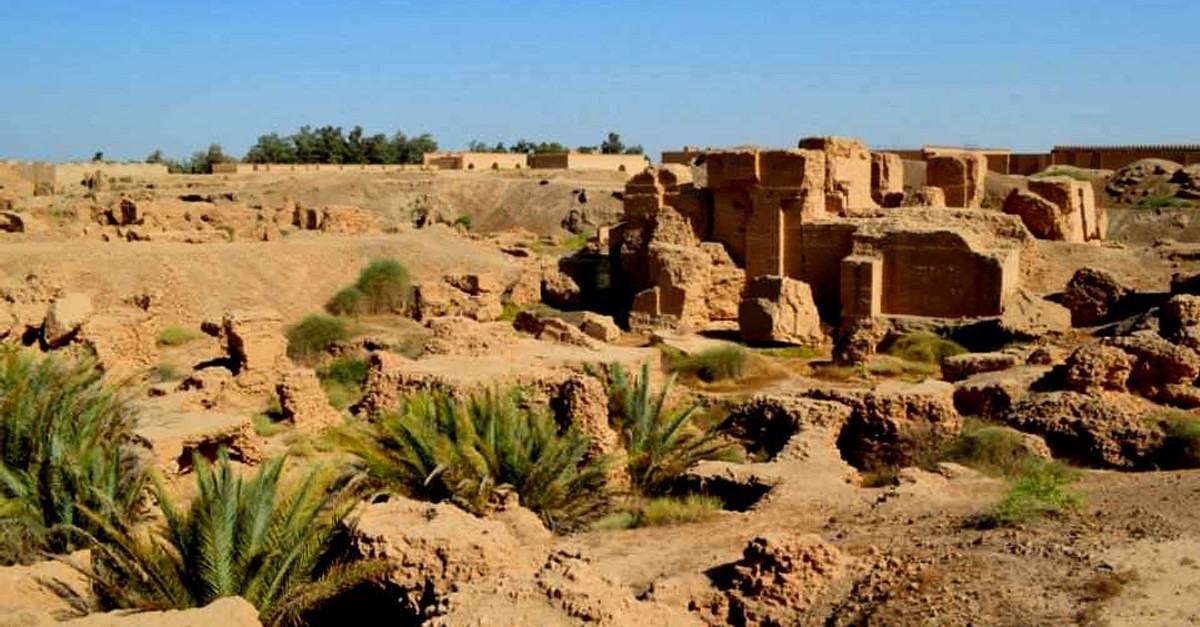 Ruins of the North Palace of Nebuchadnezzar II, Babylon (Illustration ...