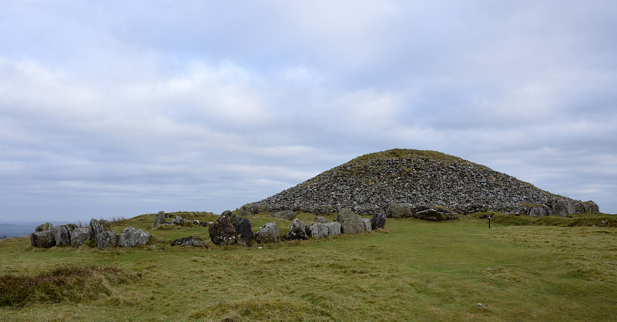 Loughcrew Cairns (Illustration) - World History Encyclopedia