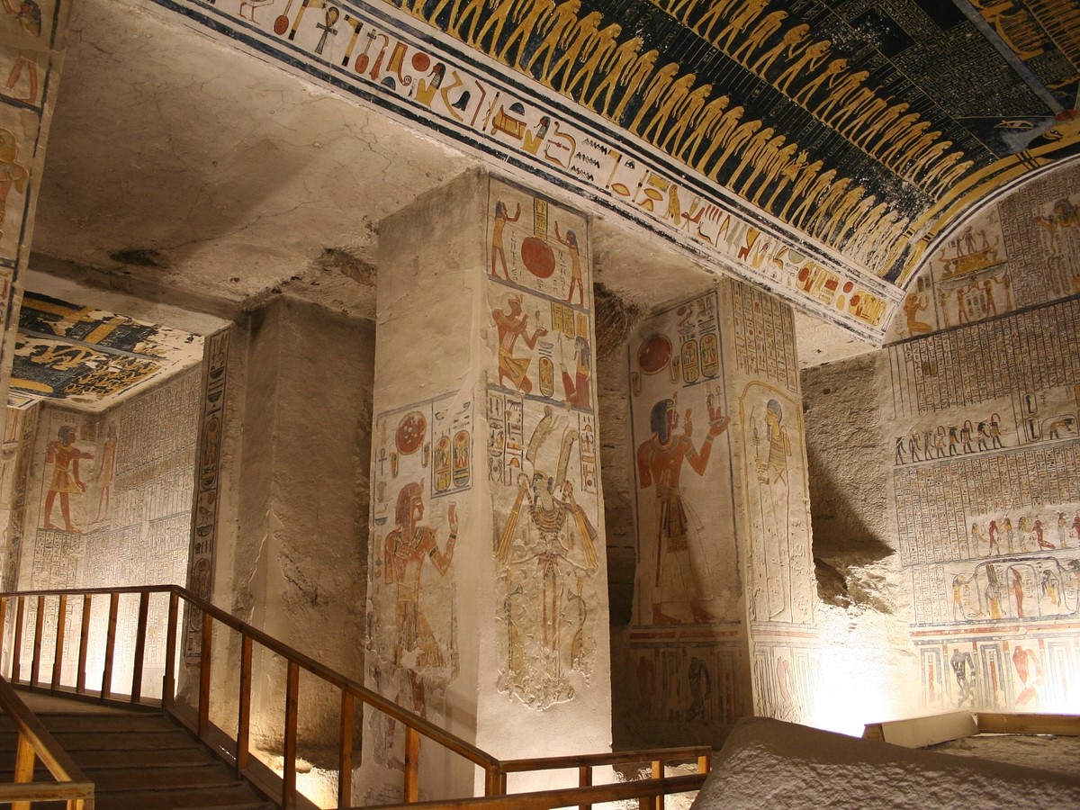 ancient egyptian temples inside