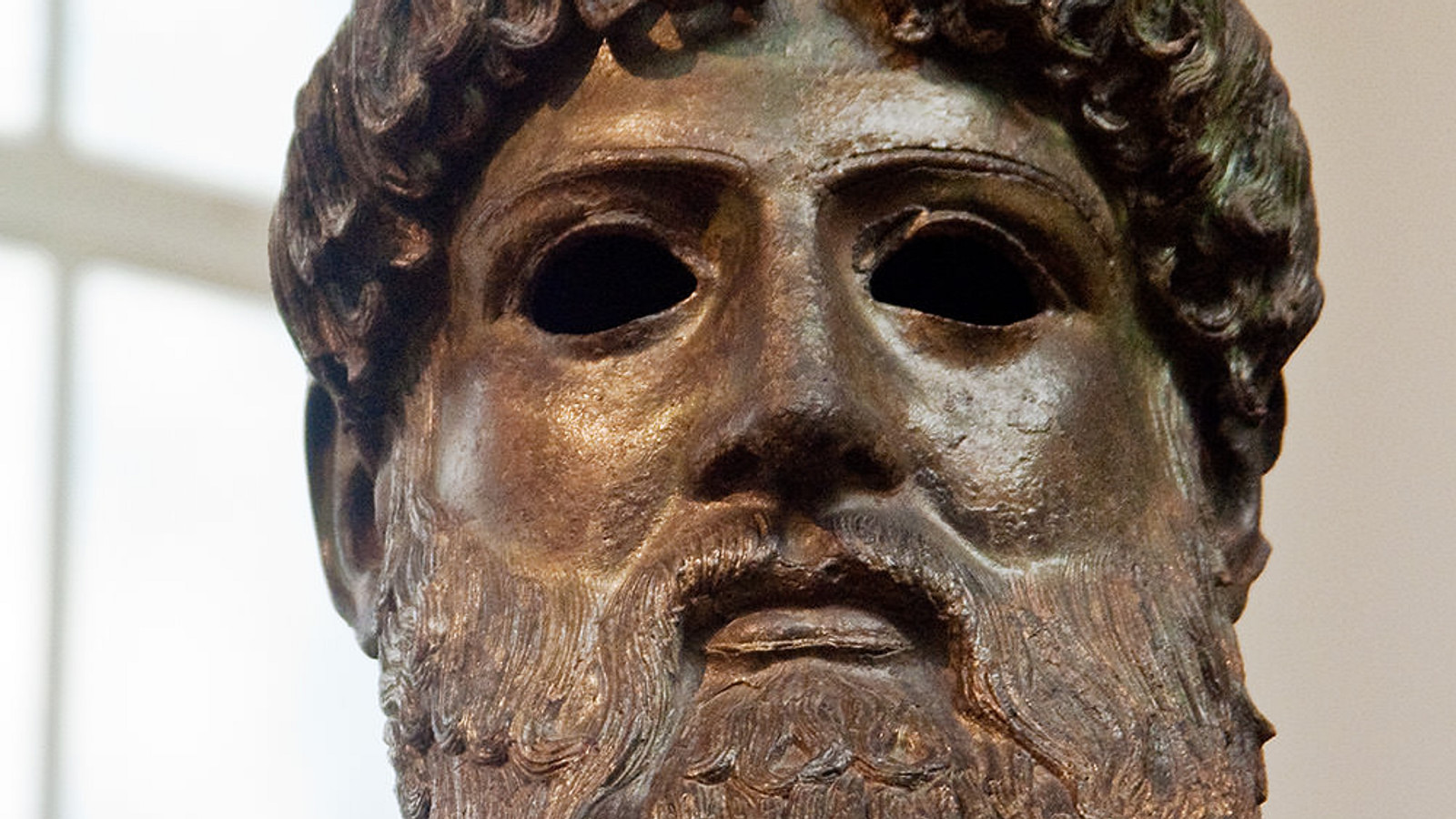 Who Wins the Battle of Gods - Face-Off Between Children of Zeus