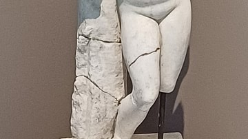 Marble Figurine of Leda Avoiding the Swan