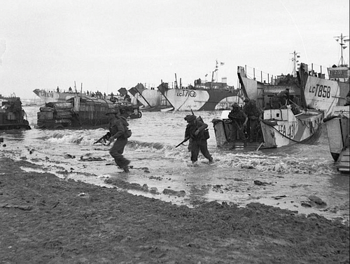 British Troops, D-Day (by Imperial War Museums, CC BY-NC-SA)