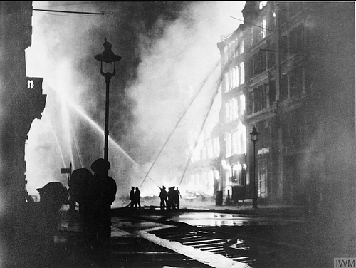 伦敦大轰炸中的消防员