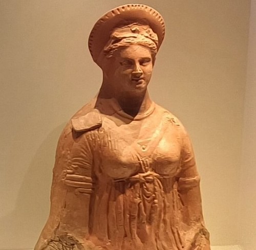 Terracotta Bust of a Macedonian Goddess or Princess from Pella (by Nathalie Choubineh, CC BY-NC-SA)