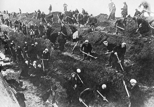 Civilians Digging Defences, Moscow, 1941