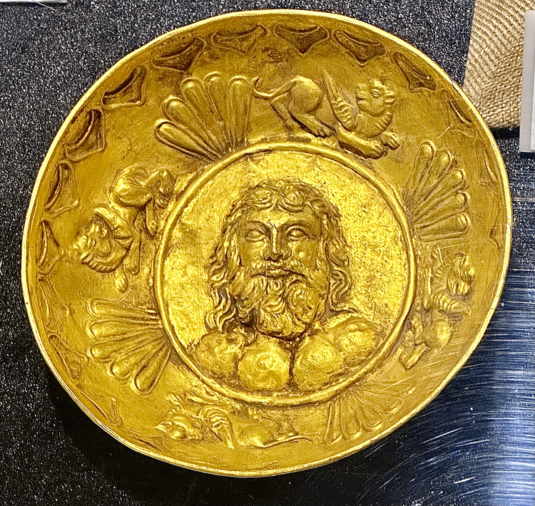 Gold Bowl Depicting Dionysus