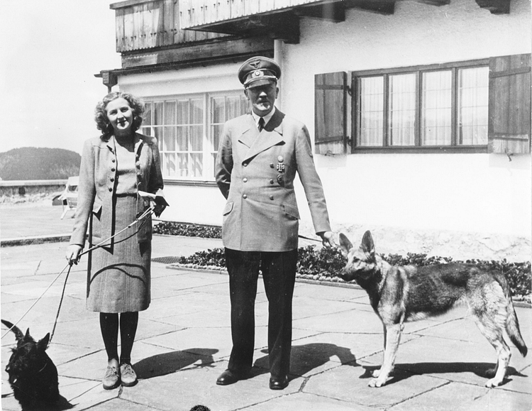 Adolf Hitler & Eva Braun