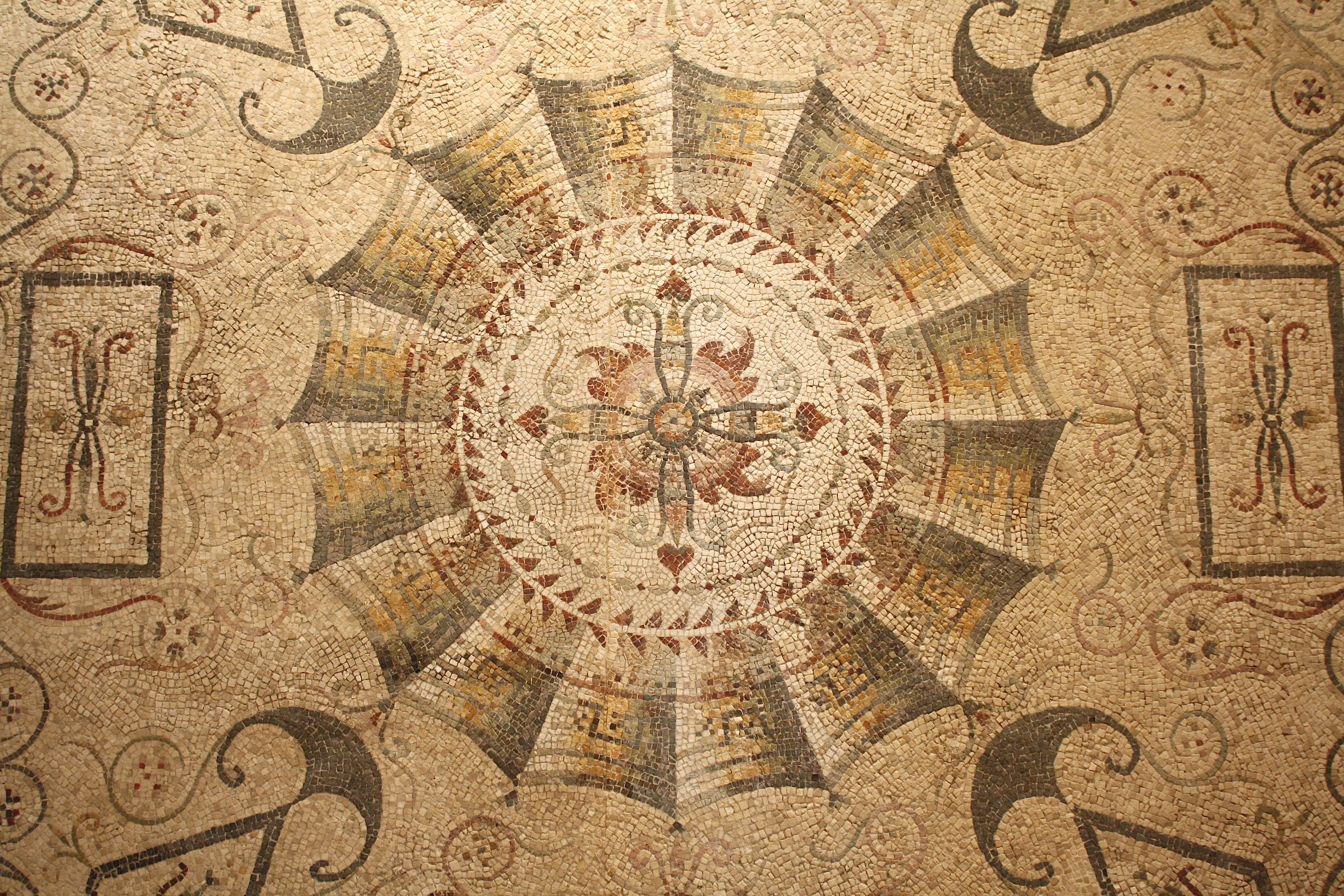mosaïque italien mosaico du latin médiéval musaicum altération de musivum  opus travail artistique auquel président les Muses - LAROUSSE